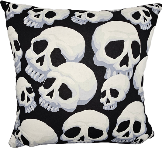 Mayhem cushion White Skulls Large